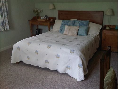 Damson Cottage B&B Лакок Экстерьер фото